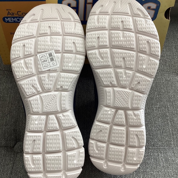 Skechers Women's Slip-ins: Summits - Dazzling Haze Casual Sneakers, size 9 W - Picture 7 of 13